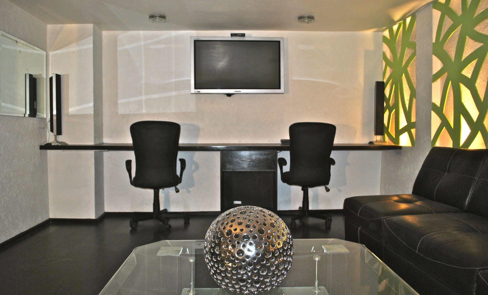 Business Suites Sg Мехіко Екстер'єр фото